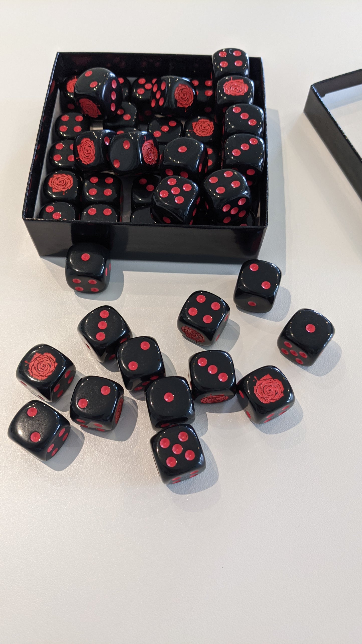 Adeptus Ridiculous | Red Rose - Dice Set